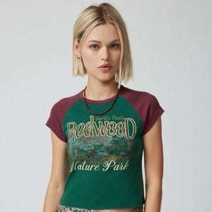 URBAN OUTFITTERS // RAGLAN BABY TEE // S // GREEN & MAROON